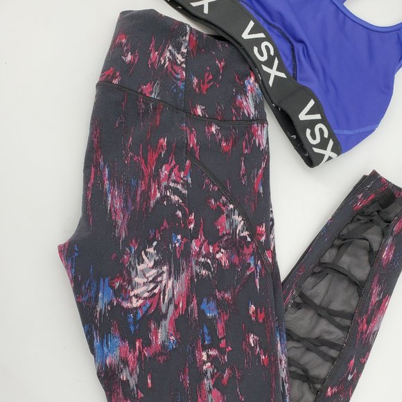 Victoria's Secret Pants - Victoria's Secret Sport Yoga Capri Size S